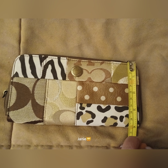 Coach RARE Vintage Khaki Patchwork Wallet NWT - Picture 13 of 13